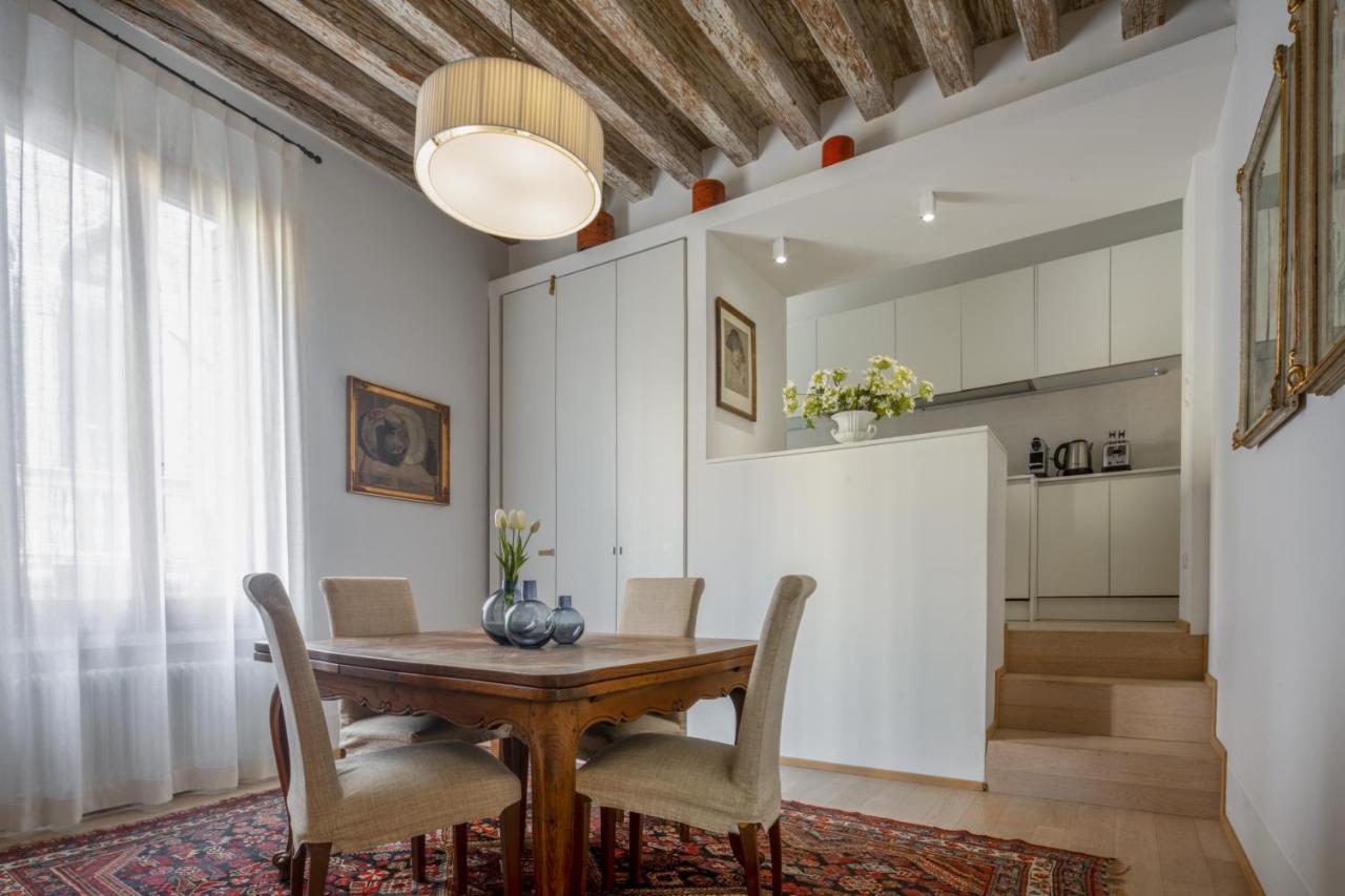 Miracoli Apartment With View On The Canal R&R ヴェネツィア エクステリア 写真