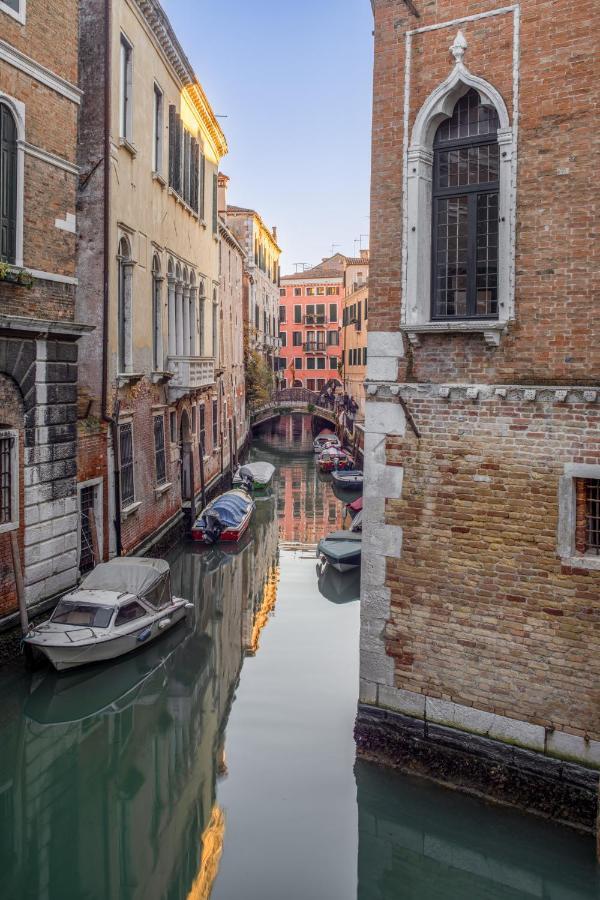 Miracoli Apartment With View On The Canal R&R ヴェネツィア エクステリア 写真